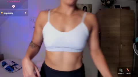 Snapshot of cristamunez chatting on 05-01-26, 03:11 veronika online show from 05-01-26, 03:11