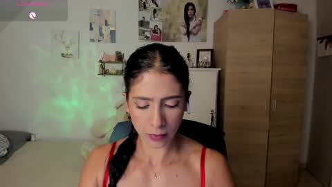 Snapshot of cristamunez chatting on 05-12-26, 02:19 veronika online show from 05-12-26, 02:19