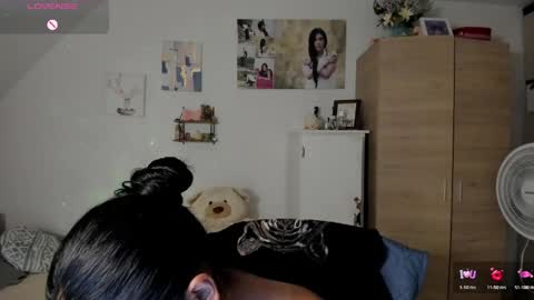 Snapshot of cristamunez chatting on 05-15-26, 04:08 veronika online show from 05-15-26, 04:08