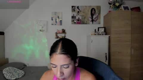Snapshot of cristamunez chatting on 06-03-26, 03:31 veronika online show from 06-03-26, 03:31
