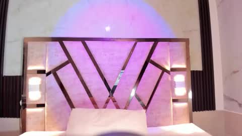 cristin  online show from 01-18-26, 06:23