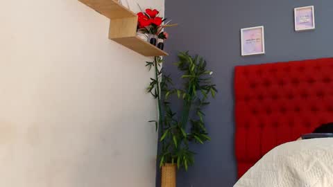 Cris  online show from 03-23-26, 07:51