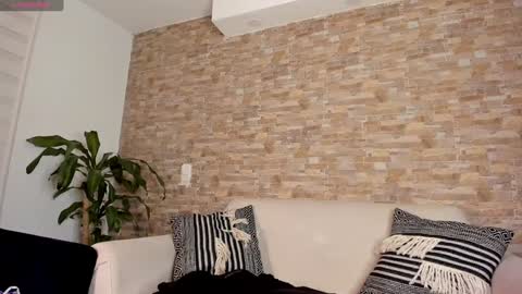 Snapshot of cristina_fernando chatting on 12-27-24, 02:58 soycriss online show from 12-27-24, 02:58