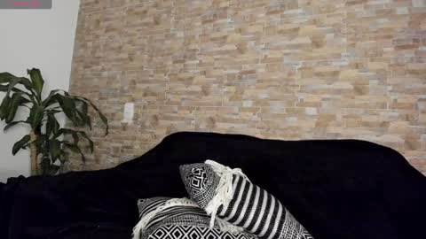 Snapshot of cristina_fernando chatting on 12-28-24, 04:41 soycriss online show from 12-28-24, 04:41