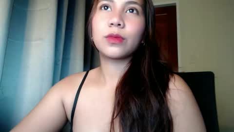 Snapshot of cristinavalerie chatting on 10-20-25, 10:05 Cristina Valerie online show from 10-20-25, 10:05