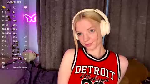 Snapshot of cristinekondo chatting on 07-13-26, 03:26 Marry online show from 07-13-26, 03:26