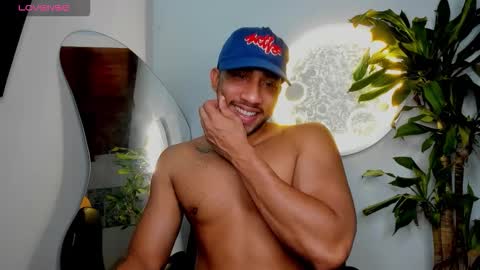 Snapshot of cristobal12cock chatting on 03-13-26, 04:19 Cristian online show from 03-13-26, 04:19