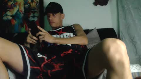Snapshot of cristofer_dick5511 chatting on 10-12-25, 08:35 criistofer online show from 10-12-25, 08:35