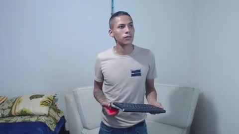 Snapshot of cristofergomez3 chatting on 06-01-26, 10:00 CRISS online show from 06-01-26, 10:00