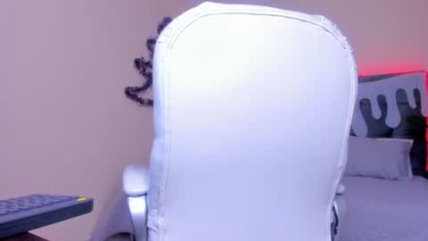Snapshot of cristopher_strong chatting on 12-18-24, 03:55 Cristopher online show from 12-18-24, 03:55