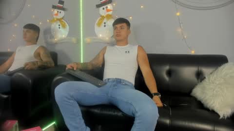 Snapshot of cristopher_strong chatting on 01-06-25, 12:24 Cristopher online show from 01-06-25, 12:24