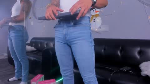 Snapshot of cristopher_strong chatting on 01-06-25, 03:29 Cristopher online show from 01-06-25, 03:29
