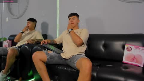 Snapshot of cristopher_strong chatting on 01-13-25, 12:35 Cristopher online show from 01-13-25, 12:35