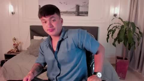 Snapshot of cristopher_strong chatting on 05-05-26, 12:46 Cristopher online show from 05-05-26, 12:46