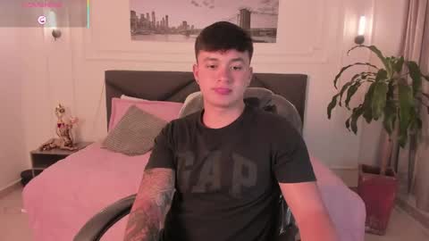 Snapshot of cristopher_strong chatting on 05-06-26, 11:48 Cristopher online show from 05-06-26, 11:48