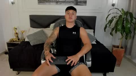 Snapshot of cristopher_strong chatting on 05-13-26, 11:18 Cristopher online show from 05-13-26, 11:18