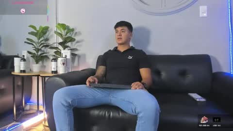 Snapshot of cristopher_strong chatting on 06-02-26, 01:35 Cristopher online show from 06-02-26, 01:35