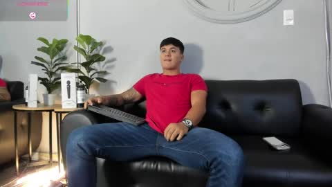 Snapshot of cristopher_strong chatting on 06-03-26, 02:33 Cristopher online show from 06-03-26, 02:33