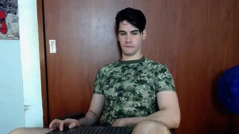 Snapshot of cristopher_vega182 chatting on 11-25-25, 09:48 cristopher online show from 11-25-25, 09:48