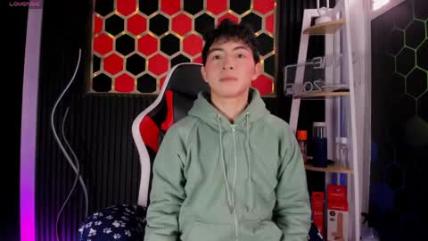 Cristopher  online show from 04-17-26, 08:12