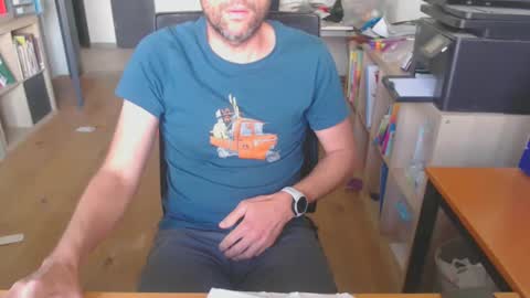 Snapshot of crisup1980 chatting on 02-14-25, 02:02 crisup1980 online show from 02-14-25, 02:02