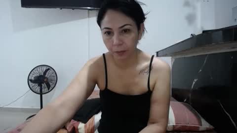 crisyoha4020 online show from 10-18-25, 08:09