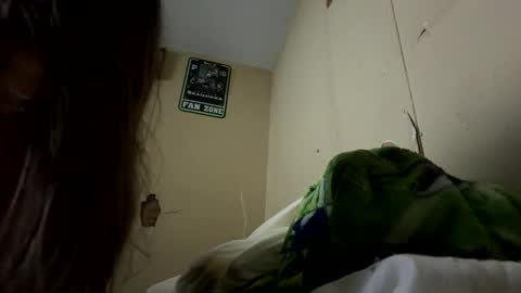 Snapshot of critterluvsfeet chatting on 03-13-26, 06:53 Critter2999LuvsFeet online show from 03-13-26, 06:53