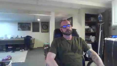 Snapshot of crm400 chatting on 05-02-26, 12:59 billybasement online show from 05-02-26, 12:59