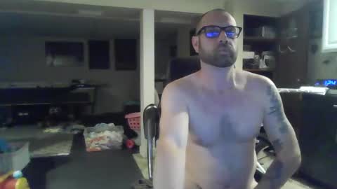 Snapshot of crm400 chatting on 05-08-26, 05:24 billybasement online show from 05-08-26, 05:24