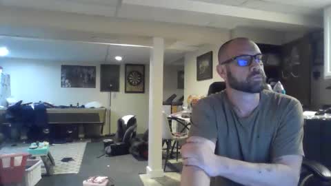 Snapshot of crm400 chatting on 05-21-26, 02:07 billybasement online show from 05-21-26, 02:07