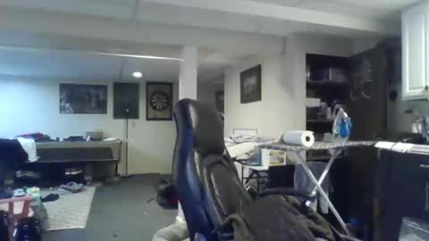 Snapshot of crm400 chatting on 05-31-26, 03:26 billybasement online show from 05-31-26, 03:26