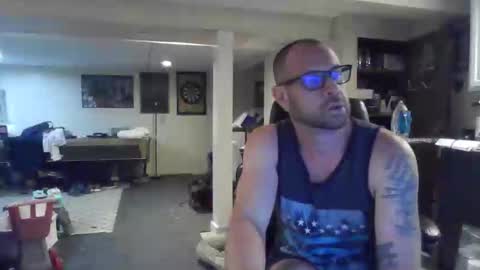 Snapshot of crm400 chatting on 06-06-26, 01:32 billybasement online show from 06-06-26, 01:32