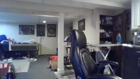 Snapshot of crm400 chatting on 06-10-26, 01:39 billybasement online show from 06-10-26, 01:39