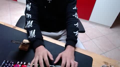 crocken_bisc online show from 03-05-26, 04:36