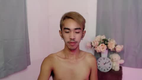 Snapshot of crocodale chatting on 10-26-25, 09:42 crocodale online show from 10-26-25, 09:42