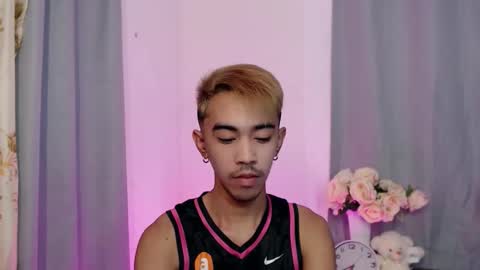 Snapshot of crocodale chatting on 11-03-25, 03:13 crocodale online show from 11-03-25, 03:13