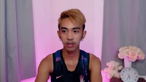 Snapshot of crocodale chatting on 11-11-25, 02:06 crocodale online show from 11-11-25, 02:06