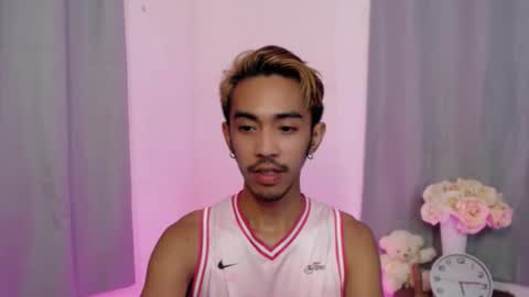 Snapshot of crocodale chatting on 11-27-25, 01:46 crocodale online show from 11-27-25, 01:46