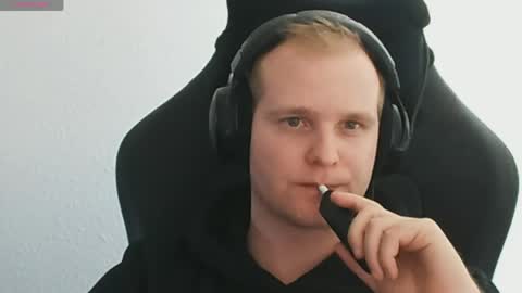 Anderson online show from 03-19-26, 01:37