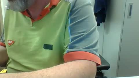 Crouch1 online show from 06-10-26, 10:14