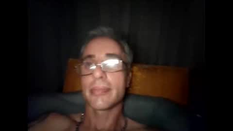 Snapshot of crucut80 chatting on 01-22-25, 12:27 Crucut online show from 01-22-25, 12:27