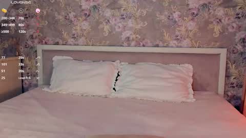 Snapshot of cruelcutie chatting on 09-10-25, 08:47 Rina online show from 09-10-25, 08:47