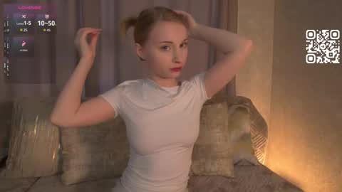 Snapshot of cruelcutie chatting on 11-28-25, 09:12 Rina online show from 11-28-25, 09:12