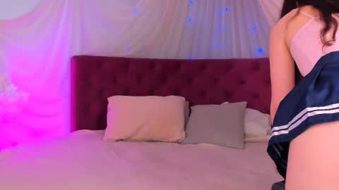 Snapshot of cruelkittty chatting on 05-27-26, 09:12 Kitty online show from 05-27-26, 09:12