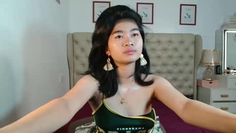 Snapshot of cruella_summer601 chatting on 09-16-25, 05:25 Im CruellaDont forget to follow me online show from 09-16-25, 05:25