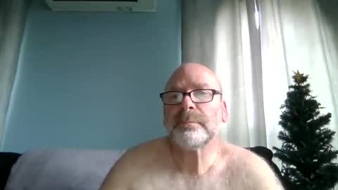 Snapshot of cruising_guy chatting on 04-30-26, 12:33 fun guy online show from 04-30-26, 12:33