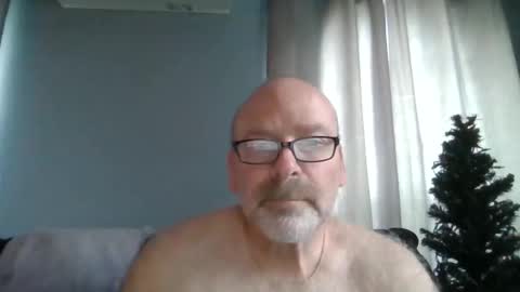Snapshot of cruising_guy chatting on 05-21-26, 11:06 fun guy online show from 05-21-26, 11:06