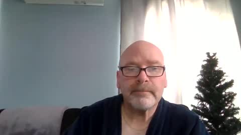 Snapshot of cruising_guy chatting on 05-25-26, 01:17 fun guy online show from 05-25-26, 01:17