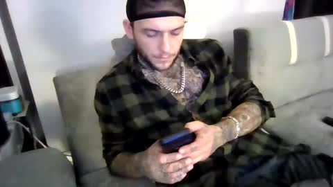 Snapshot of cruz815 chatting on 12-16-25, 11:43 cruz815 online show from 12-16-25, 11:43