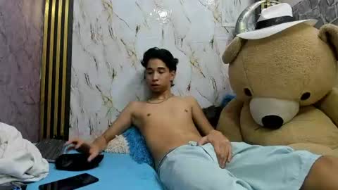 Snapshot of cruzito_hot_x21 chatting on 07-28-26, 04:39 cruzito_hot_x21 online show from 07-28-26, 04:39